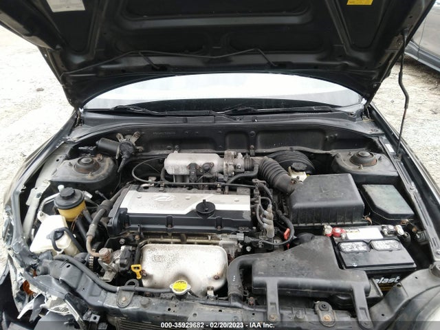 2005 HYUNDAI ACCENT GLS VIN: KMHCG45C75U590700