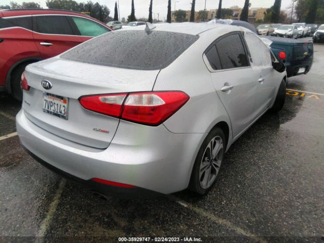 KNAFZ4A88G5614204 KIA FORTE EX