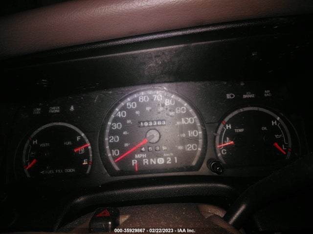 2001 FORD CROWN VICTORIA LX VIN: 2FAFP74W71X117547