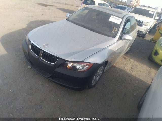 BMW 3 Series 328i 2008 WBAVA37548NL46327 Image 2