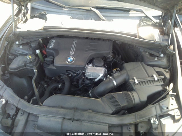2015 BMW X1, VIN: WBAVM1C56FV318821