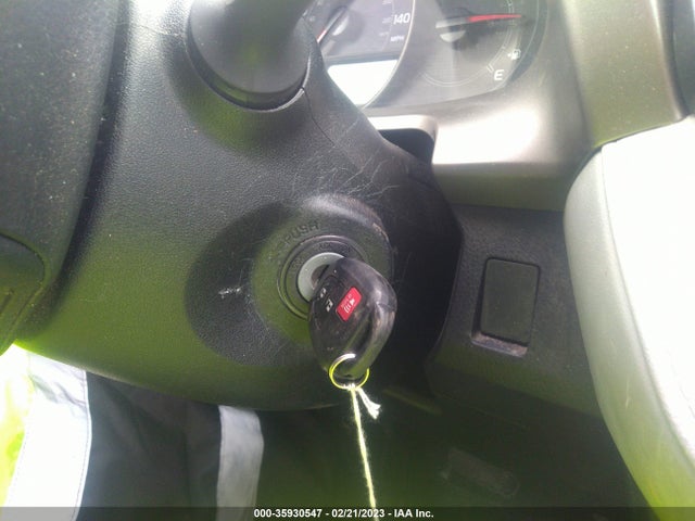 2013 TOYOTA RAV4 LE VIN: 2T3BFREV8DW071898