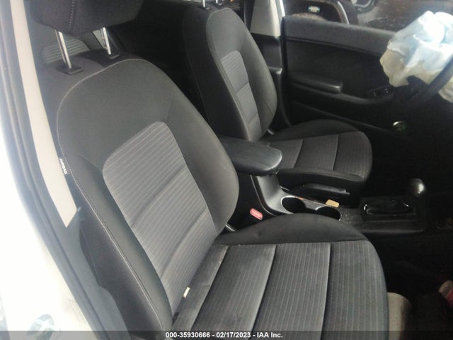 2016 KIA FORTE LX VIN: KNAFX4A67G5603330