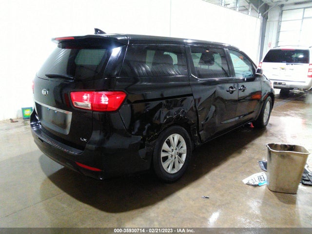 KIA SEDONA LX 2017 KNDMB5C19H6220954 Image 4