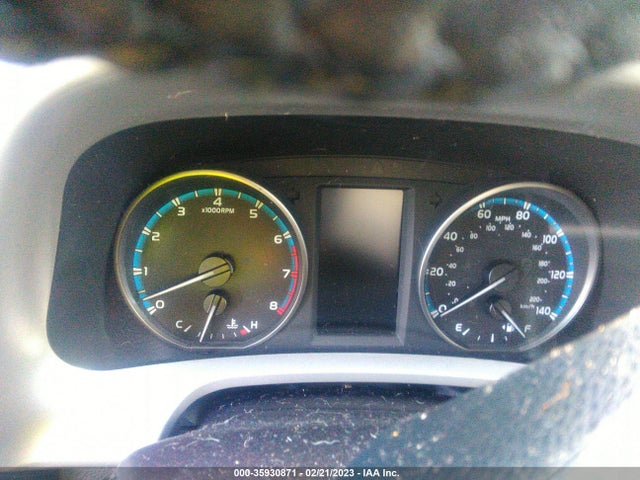 Toyota RAV4 2018 2T3RFREV3JW752660 Image 9