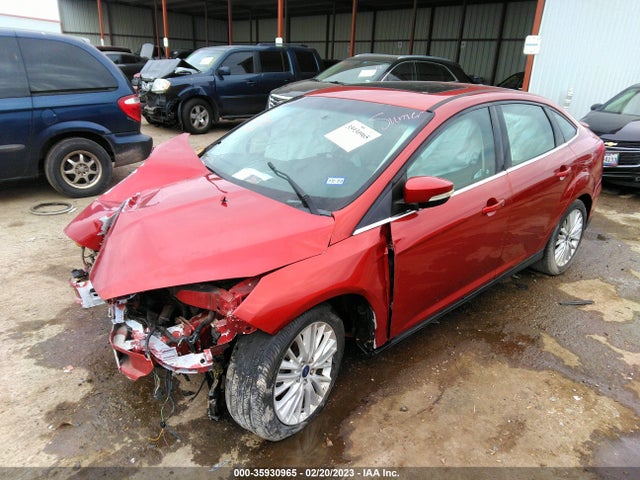 Ford Focus Titanium 2018 1FADP3J26JL272007 Image 2