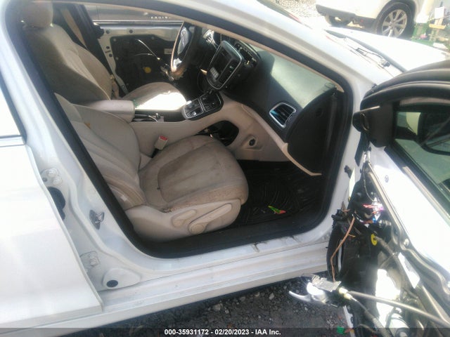 1C3CCCAB2FN527088 Chrysler 200 Limited