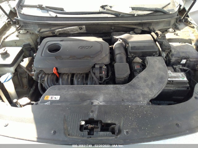 2015 HYUNDAI SONATA 2.4L SE VIN: 5NPE24AFXFH120717