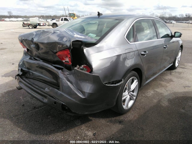 1VWBT7A3XEC108310 Volkswagen Passat Se W/sunroof & Nav