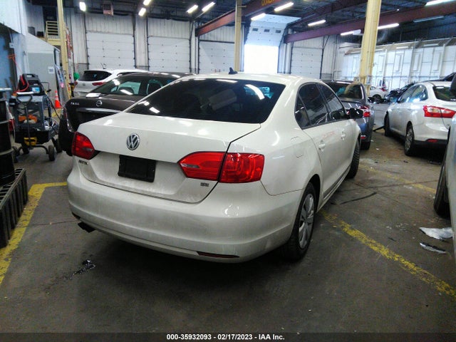 3VWD17AJ8EM237979 Volkswagen Jetta Sedan Se