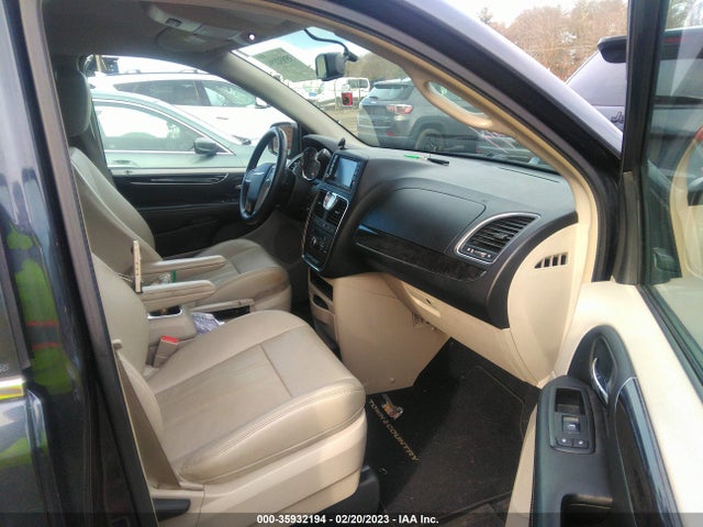 2C4RC1BGXDR734929 Chrysler Town & Country