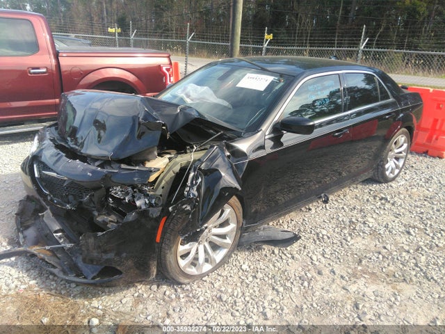 Chrysler 300 Limited 2017 2C3CCAAG1HH582532 Image 2