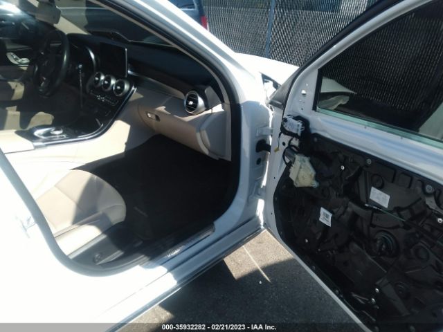 55SWF4JBXGU174300 Mercedes-Benz C 300 Sport/luxury/