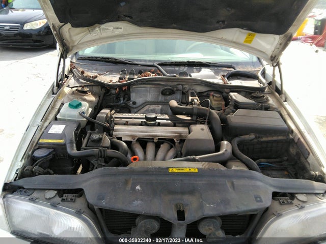 YV1LW537XW2398729 Volvo V70 T5