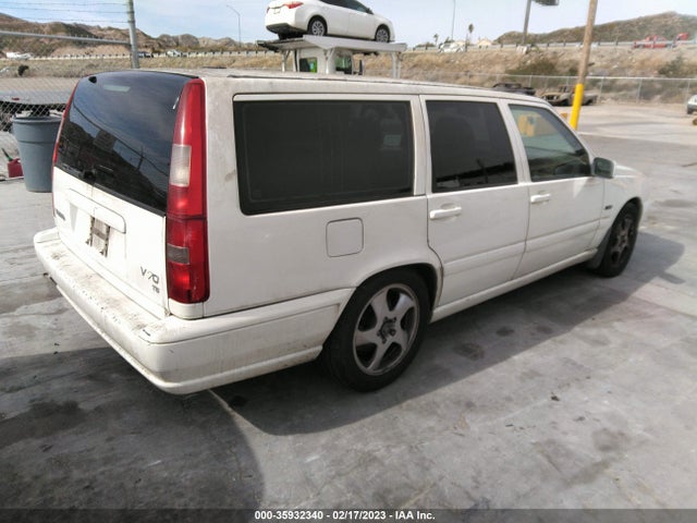 YV1LW537XW2398729 Volvo V70 T5