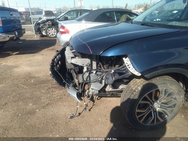 JA4AZ2A3XHZ014777 Mitsubishi Outlander Es