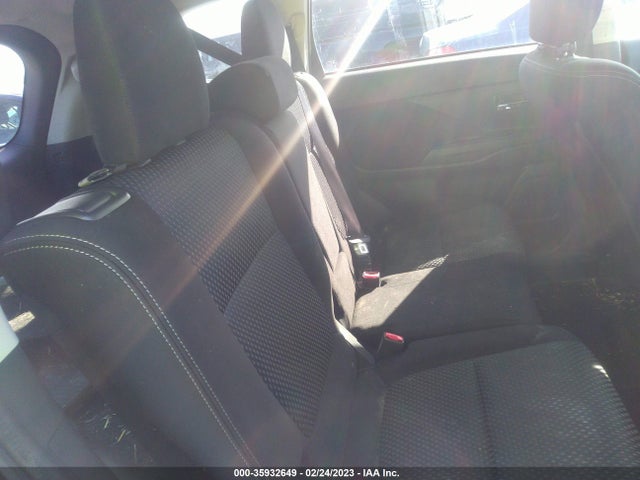 JA4AZ2A3XHZ014777 Mitsubishi Outlander Es