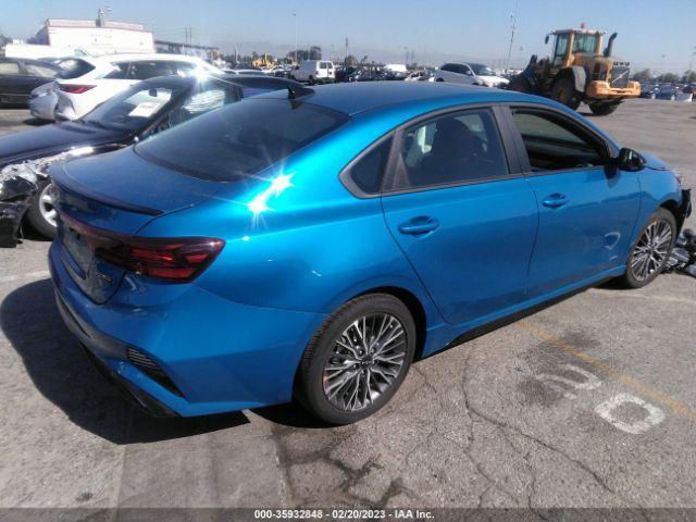 3KPF54AD2PE575920 KIA Forte Gt-line