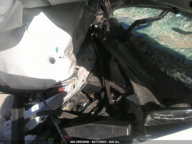 JA4AD3A38HZ019240 Mitsubishi Outlander Se/sel