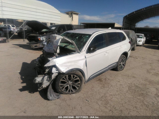 JA4AD3A38HZ019240 Mitsubishi Outlander Se/sel