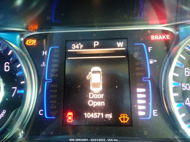 Chrysler 200 Limited Platinum 2017 1C3CCCAB9HN506743 Image 8