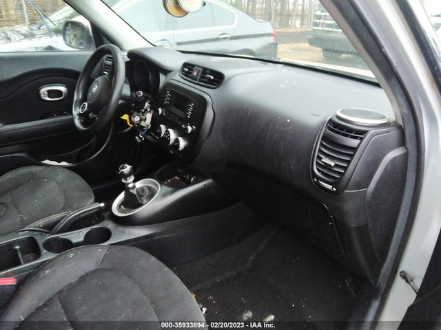 KIA Soul Base 2015 KNDJN2A2XF7749504 Image 5