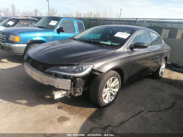 Chrysler 200 Limited 2015 1C3CCCAB2FN531805 Image 2