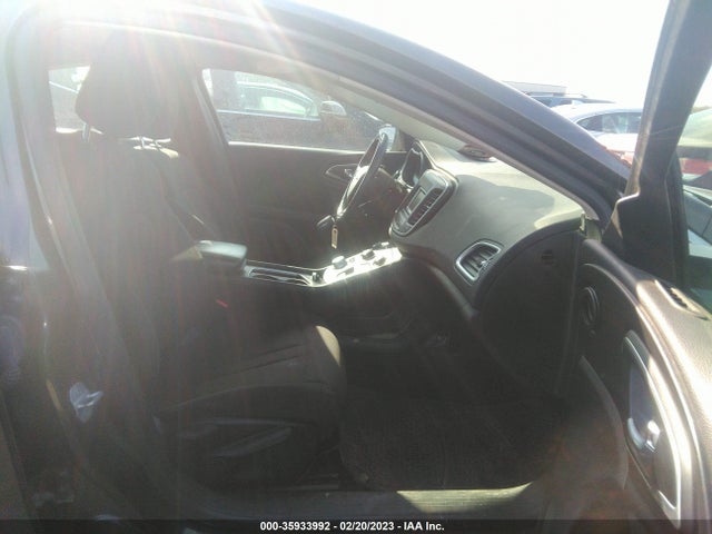 Chrysler 200 Limited 2015 1C3CCCAB2FN531805 Image 5
