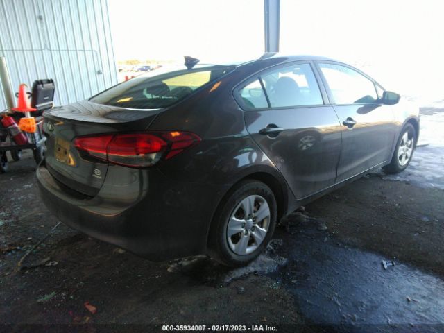 3KPFK4A76JE179807 KIA FORTE LX