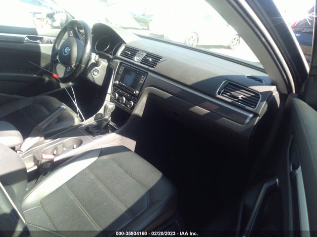 1VWDT7A31HC056644 Volkswagen Passat R-line W/comfort Pkg