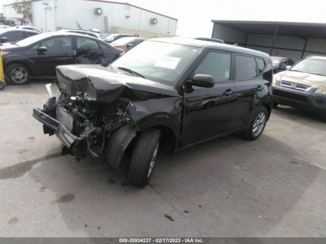 KNDJ23AU8L7027136 KIA SOUL LX