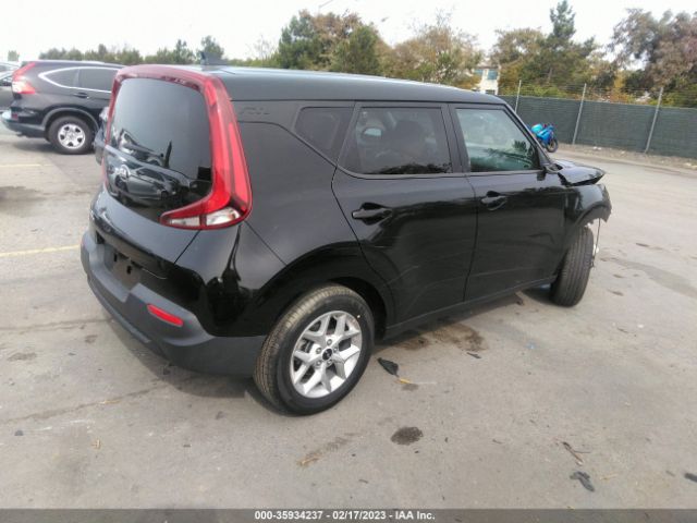 KNDJ23AU8L7027136 KIA SOUL LX