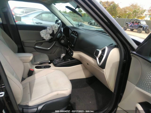 KNDJ23AU8L7027136 KIA SOUL LX