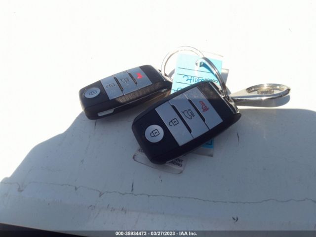 KNDPN3AC7J7362314 KIA Sportage Ex