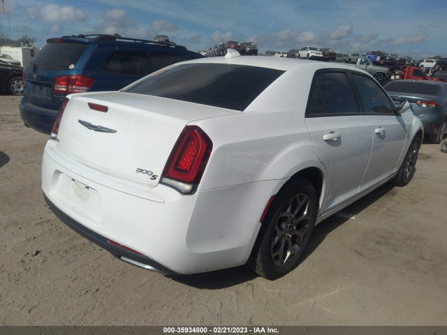 2015 Chrysler 300, VIN: 2C3CCAGG6FH883026