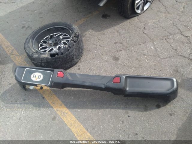 1C4HJXEG9KW651822 Jeep Wrangler Unlimited Sahara