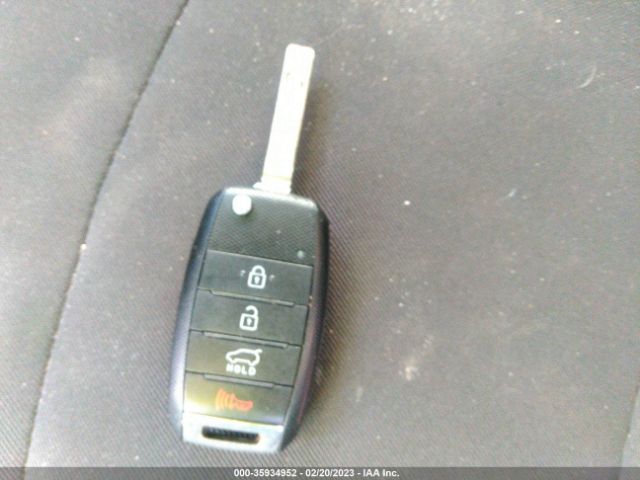 KNDJN2A25G7250949 KIA Soul Base