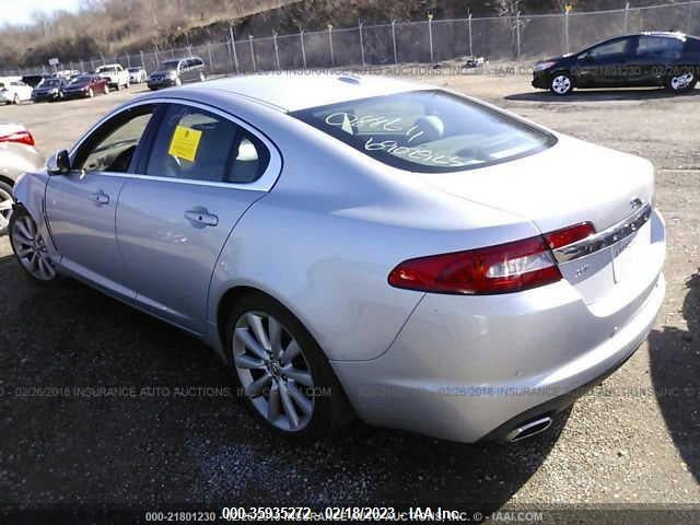 2011 JAGUAR XF SAJWA0GB4BLS00994 Photo 2