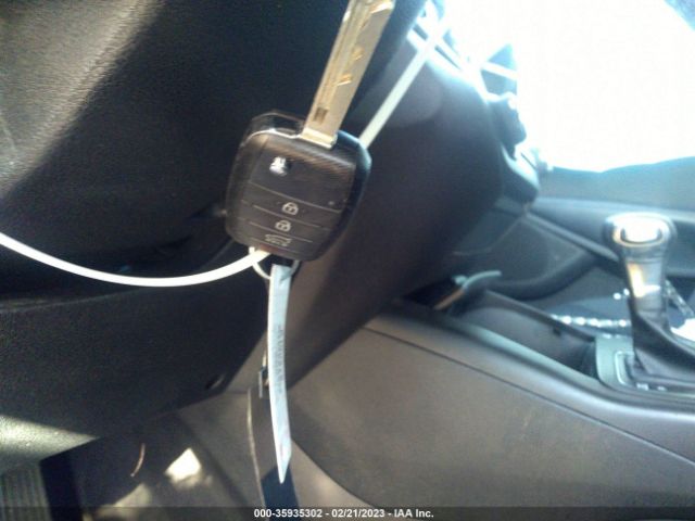 5XYPG4A34KG530754 KIA SORENTO LX