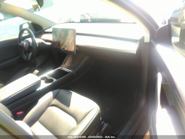 Tesla Model Y Performance 2022 7SAYGDEF7NF338204 Image 5