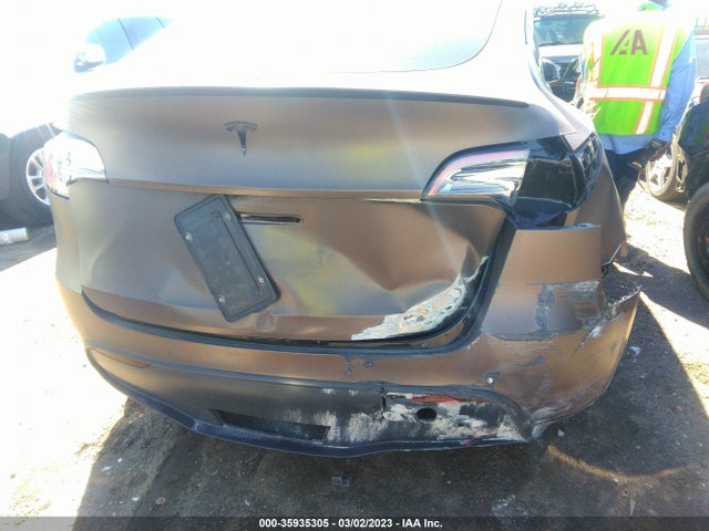 Tesla Model Y Performance 2022 7SAYGDEF7NF338204 Image 6