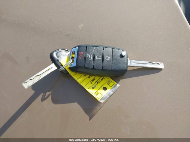 KNDJN2A21F7188125 KIA Soul Base