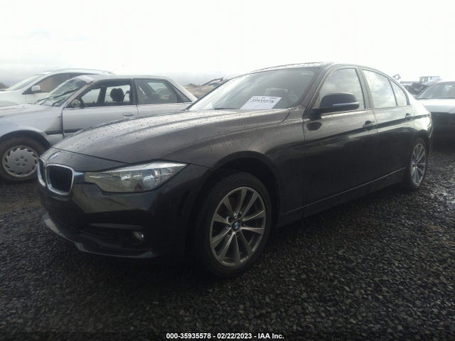 BMW 3 Series 320i 2016 WBA8E1G58GNT99147 Image 2