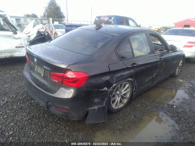 BMW 3 Series 320i 2016 WBA8E1G58GNT99147 Image 4