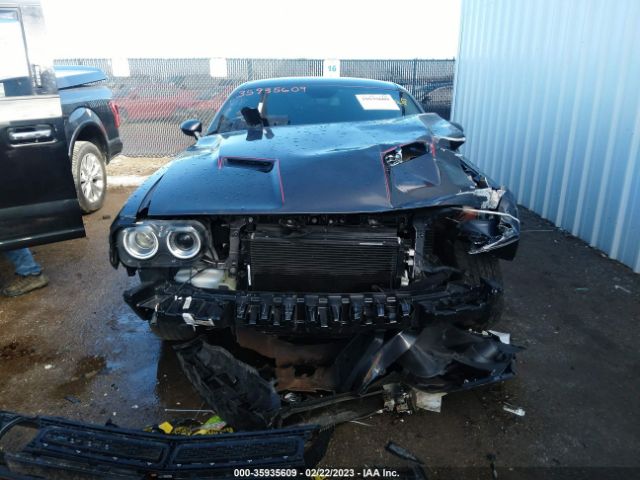 2C3CDZAG4KH701645 Dodge Challenger Sxt