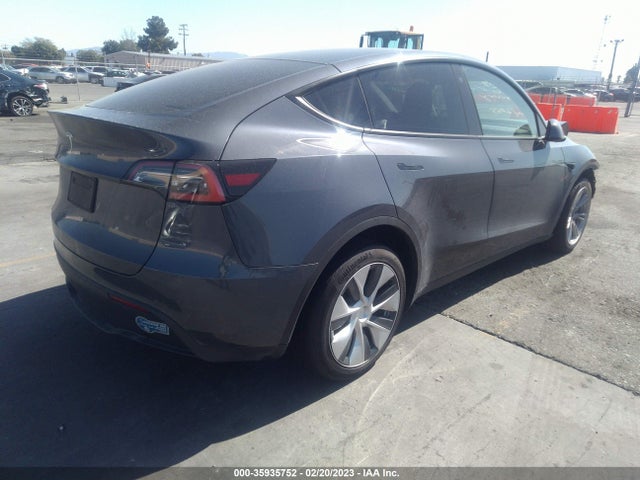 Tesla Model Y Standard Range 2021 5YJYGDED1MF109737 Image 4