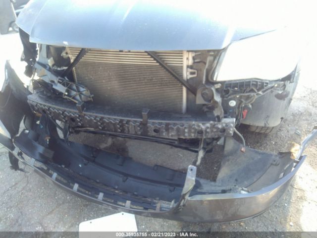 2C4RDGCG2KR744950 Dodge Grand Caravan Sxt
