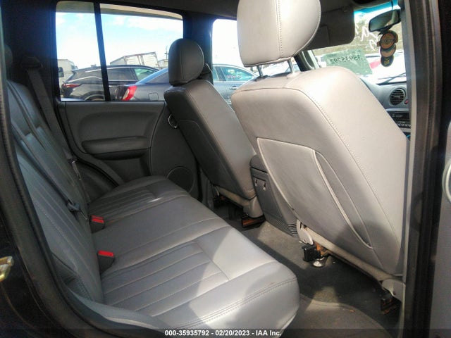 Jeep Liberty 2005 1J4GL58K25W543647 Image 9