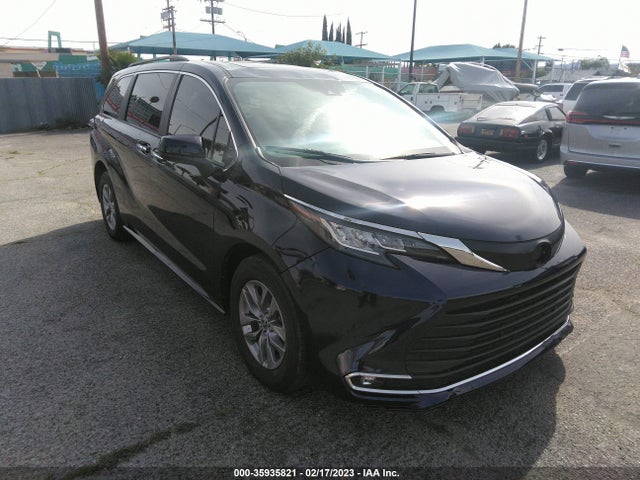 Toyota SIENNA XLE 2022 5TDJRKEC7NS103591 Image 1