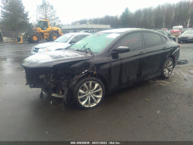 1C3CCCBBXFN612999 Chrysler 200 S